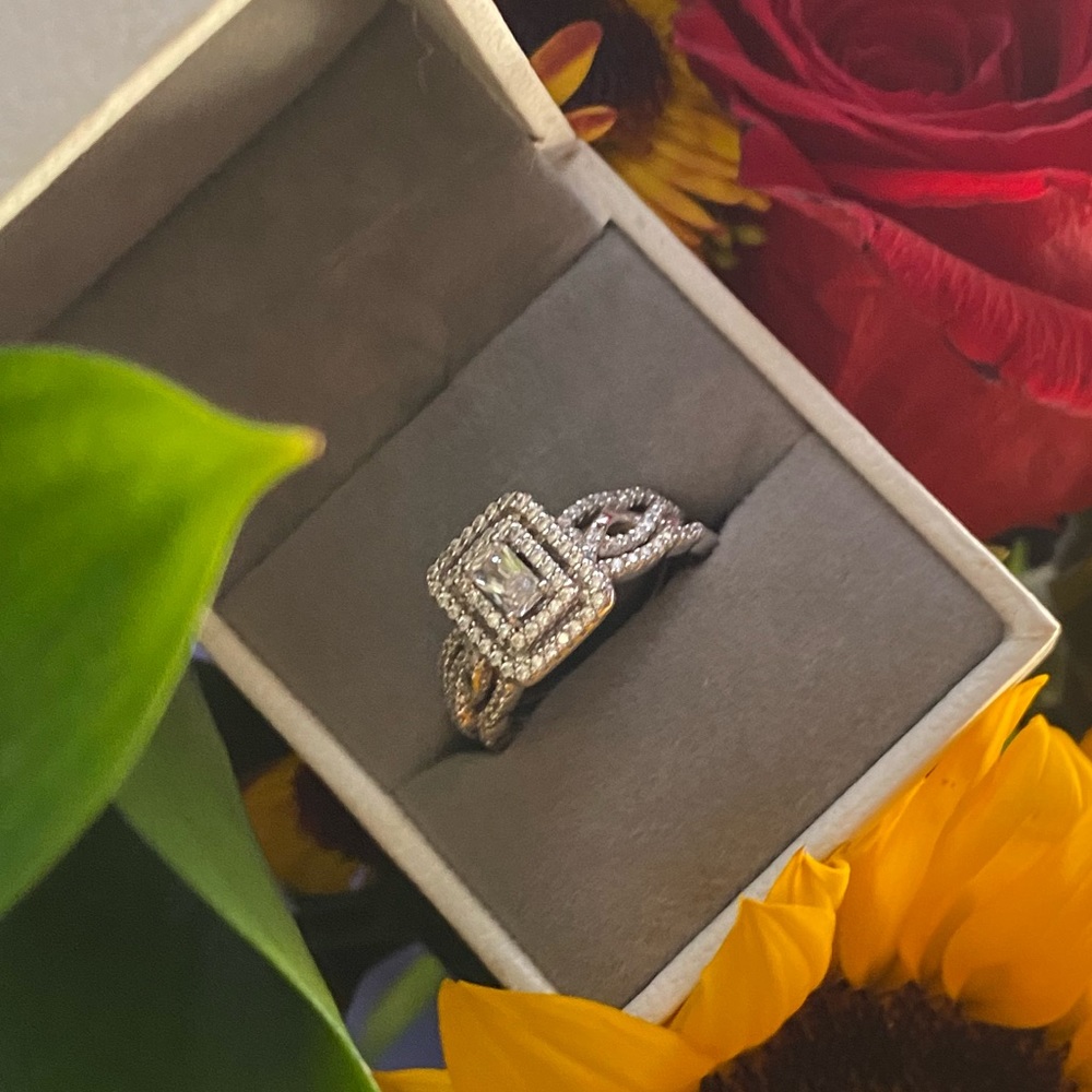 NWT-2CT Emerald Cut 3 Piece Bridal/Anniversary Set